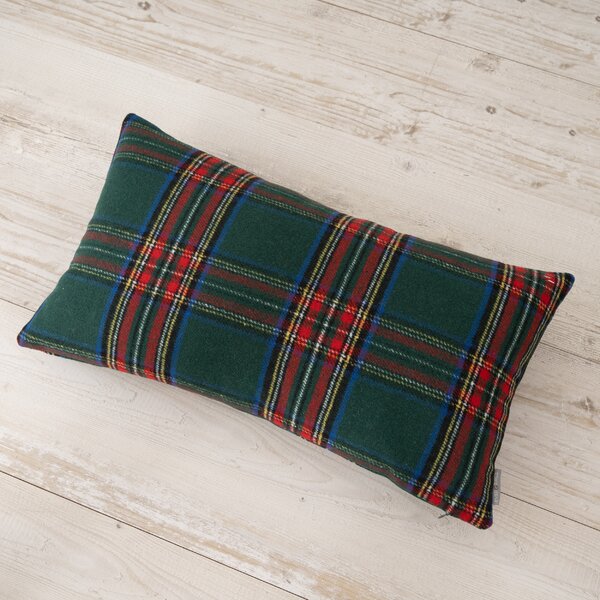 Red and best sale green plaid pillows